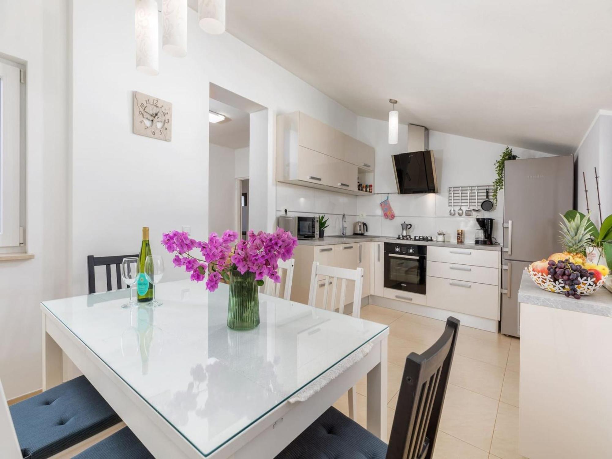 With Private Pool And Jacuzzi Pula