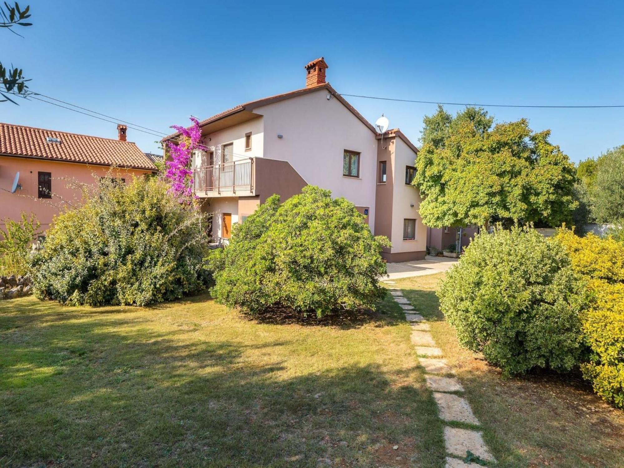With Private Pool And Jacuzzi Apartment *