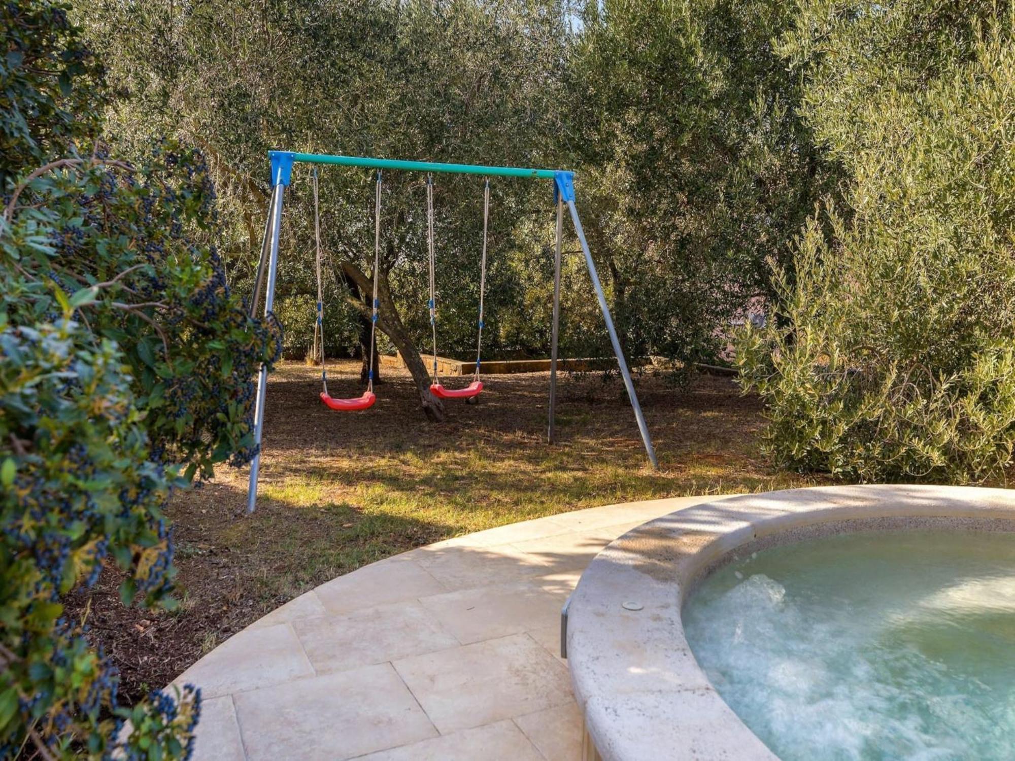 With Private Pool And Jacuzzi Apartman Pula
