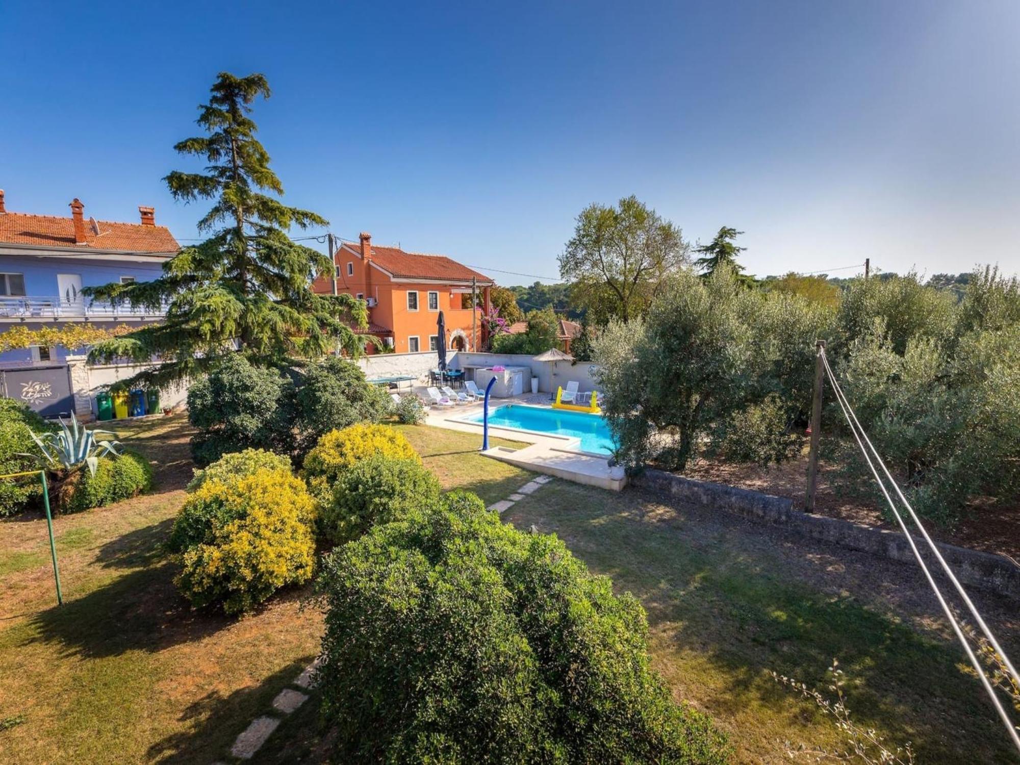 Apartman With Private Pool And Jacuzzi Pula
